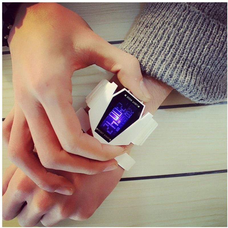 更新:79769573-91 (2pc/2隻) 手錶 LED toy watch #PDC 670918